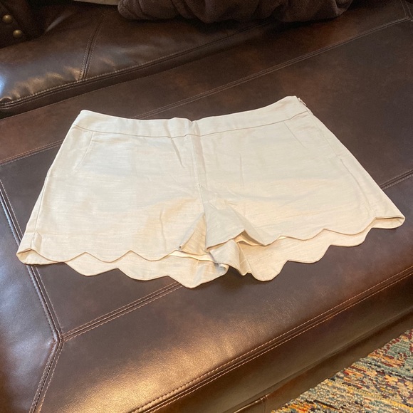Willy Jay’s Pants - NWT Khaki Scalloped Edge Shorts
